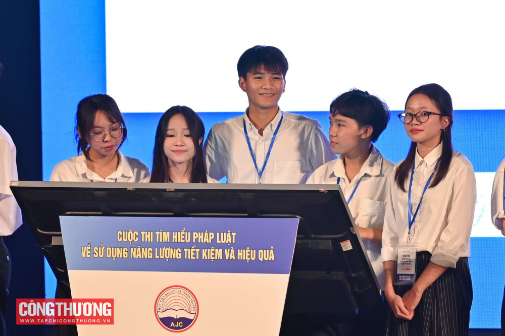 Vòng Chung kết Cuộc thi Tìm hiểu Pháp luật về sử dụng năng lượng tiết kiệm và hiệu quả