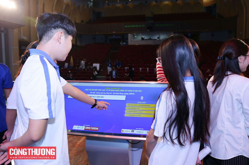 Sẵn sàng cho Vòng Chung kết Cuộc thi "Tìm hiểu pháp luật về sử dụng năng lượng tiết kiệm và hiệu quả"