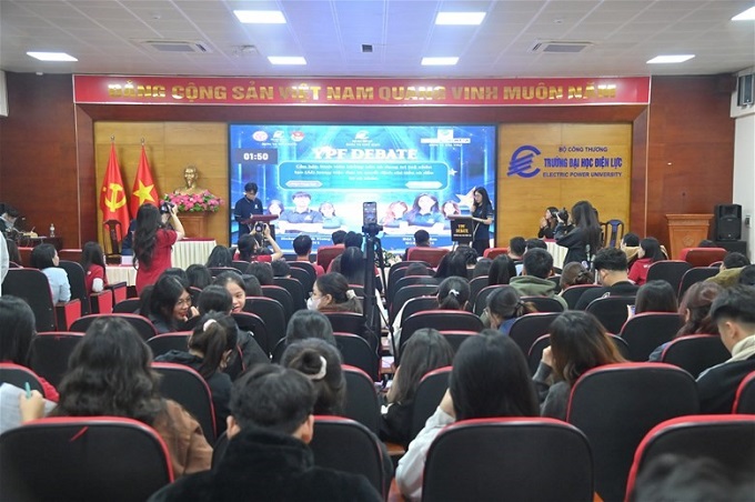 Trường Đại học Điện lực sôi nổi cuộc thi tranh biện mùa 3 - YPF DEBATE 2025