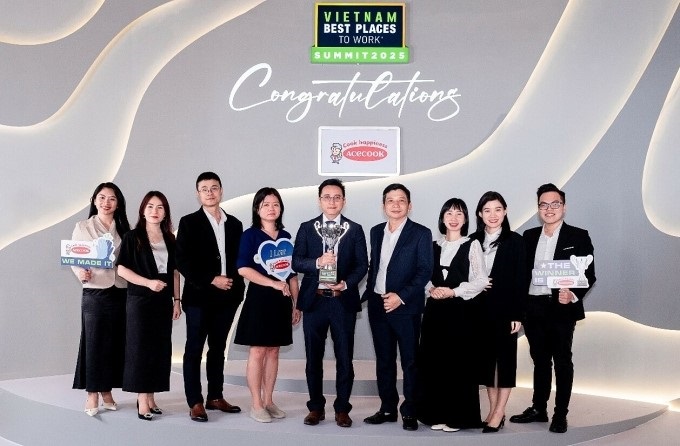 Tập thể Acecook Việt Nam tại lễ trao giải Best Places To Work 2025.