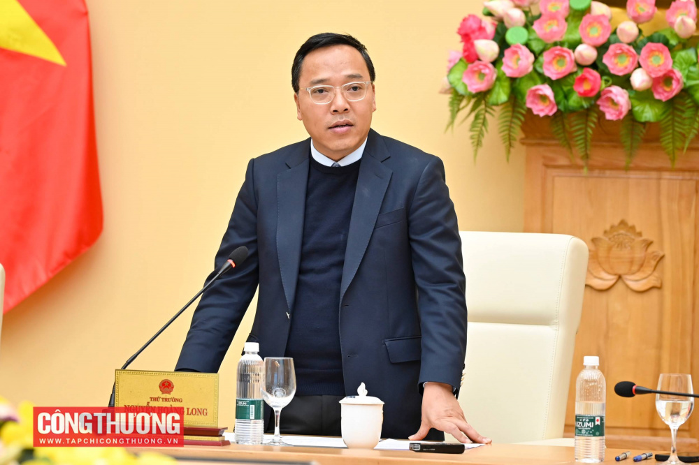 Thứ trưởng Nguyễn Hoàng Long nhấn mạnh, nhiệm vụ đảm bảo cung ứng điện có ý nghĩa đặc biệt quan trọng để thực hiện được các mục tiêu phát triển kinh tế - xã hội của đất nước trong năm 2026 và những năm tiếp theo