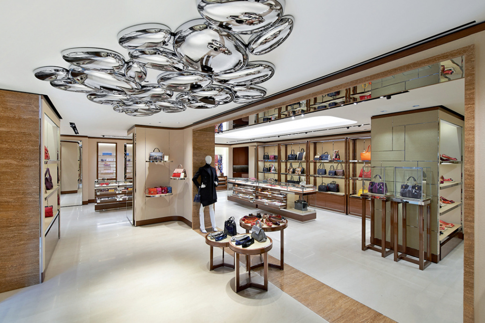 Tại Việt Nam, mô hình flagship store vẫn vô cùng khan hiếm và lý do không nằm ở nhu cầu, mà nằm ở những đòi hỏi “khắt khe” của chính mô hình này. Ảnh minh họa