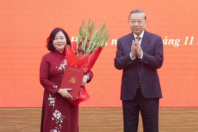 Đồng chí Bùi Thị  Minh Hoài, Bí thư Thành ủy Hà Nội được điều động, phân công làm Bí thư Đảng ủy MTTQ, các Đoàn thể Trung ương- Ảnh 2.