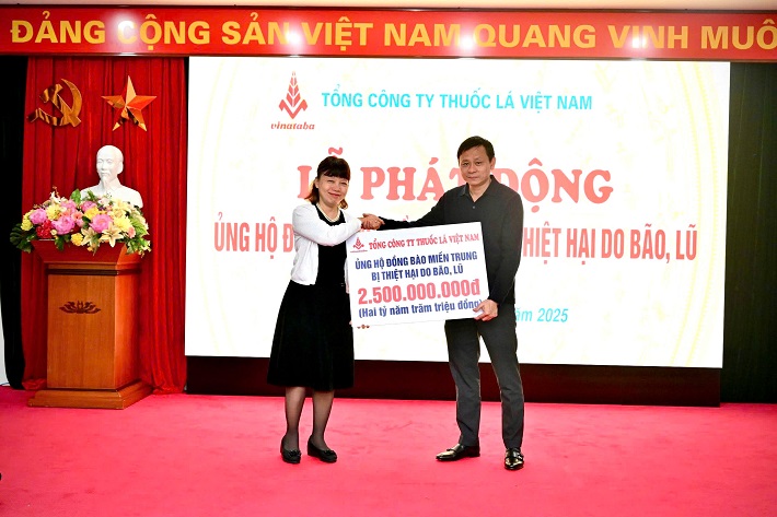 Vinataba ủng hộ bão lũ