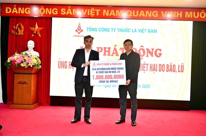 Vinataba ủng hộ bão lũ