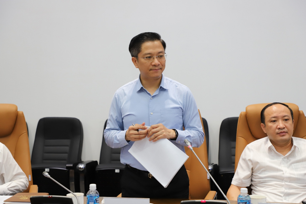 đại diện Bô tài chính