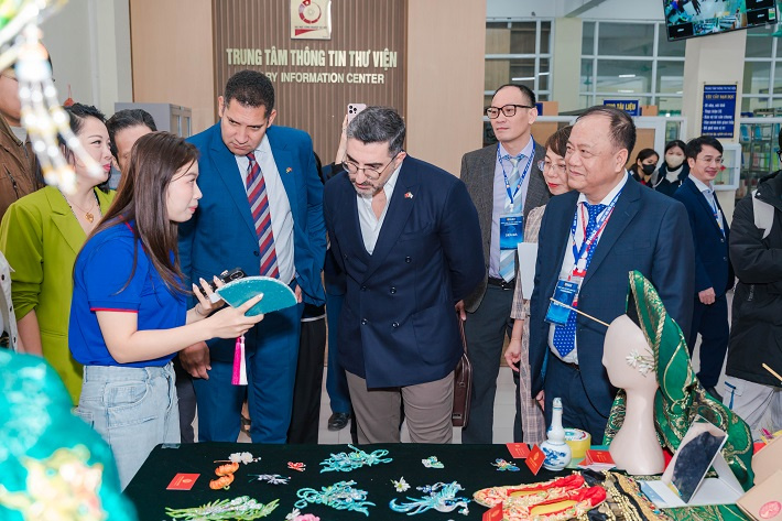 Đại học công nghiệp Hà Nội