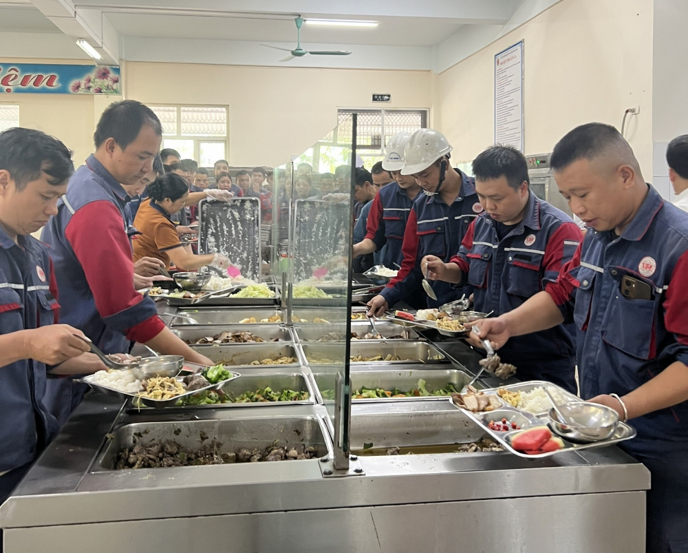 Khoảng sản Luyện kim Việt Trung