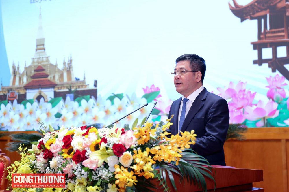 hợp tác phát triển thương mại biên giới Việt Nam - Lào lần thứ XIII