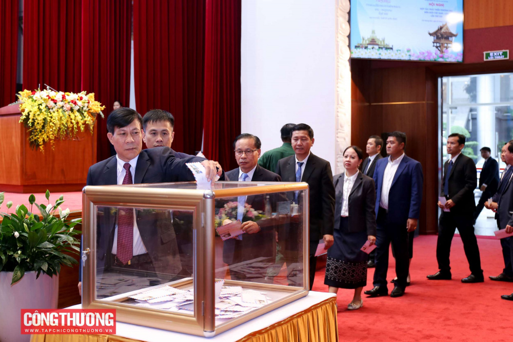 Khai mạc Hội nghị hợp tác phát triển thương mại biên giới Việt Nam - Lào lần thứ XIII