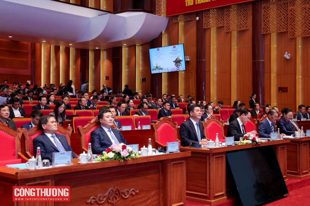 Nhiều kết quả quan trọng trong hoạt động thương mại biên giới Việt Nam - Lào