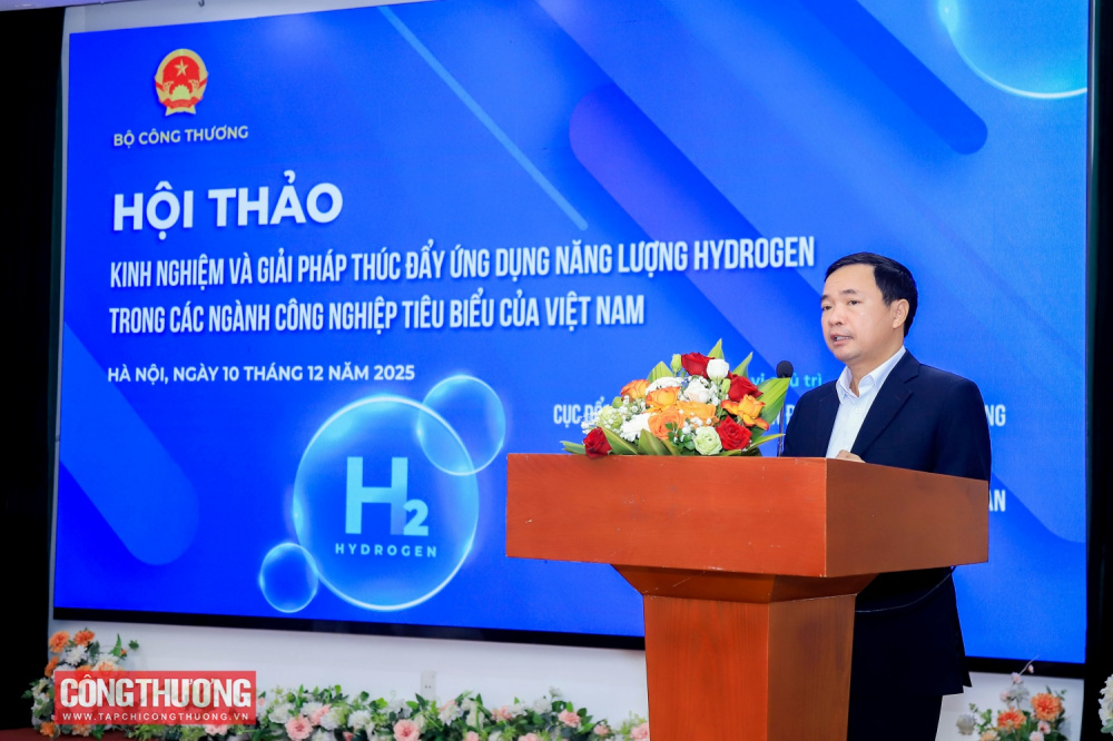 Phó Vụ trưởng Vụ Dầu khí và Than 