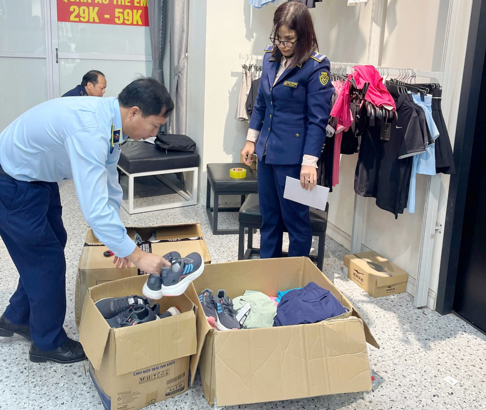 Quản lý thị trường Phú Thọ tăng cường kiểm soát, giữ vững ổn định thị trường tháng 11/2025 1 Phú Thọ