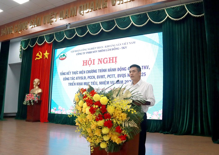 CÁC ĐẠI BIỂU THAM LUẬN TẠI HỘI NGHỊ