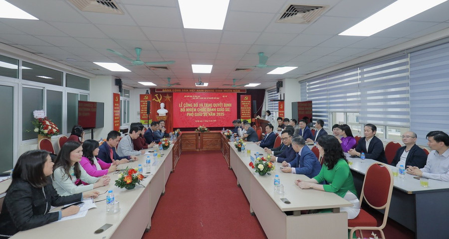 Học viện Y - Dược học cổ truyền Việt Nam bổ nhiệm 10 Phó Giáo sư năm 2025