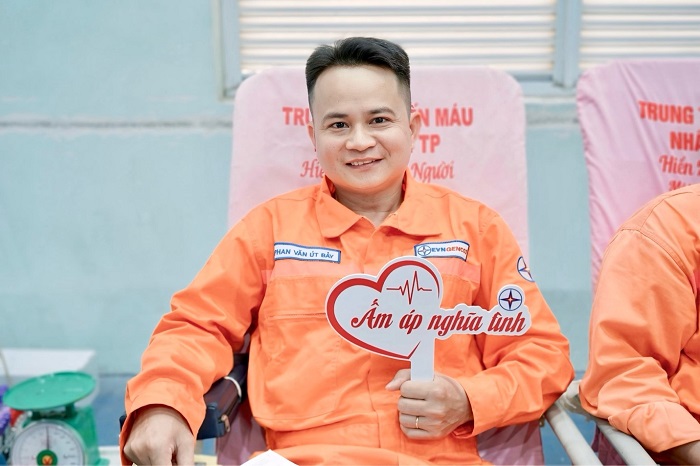 Công ty EPS: Sẻ chia yêu thương qua hoạt động hiến máu tình nguyện