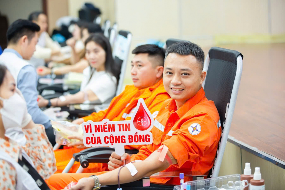 Tuần lễ hồng EVN