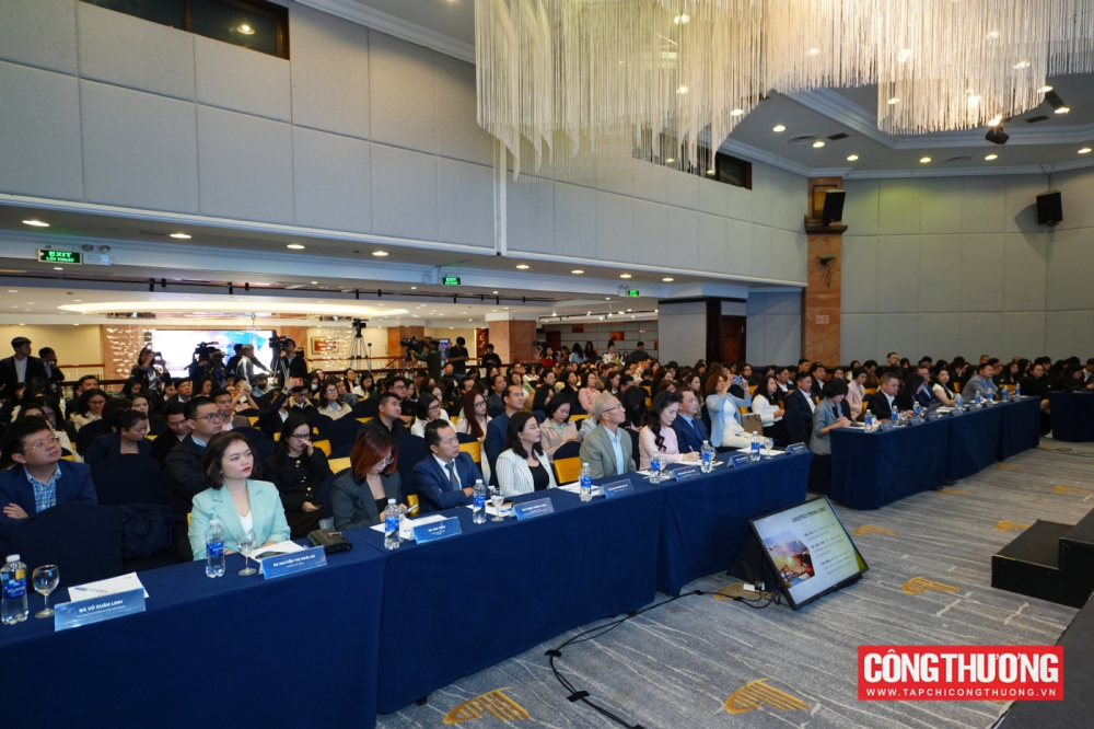 Đưa xuất khẩu trực tuyến thành điểm sáng của thương mại điện tử