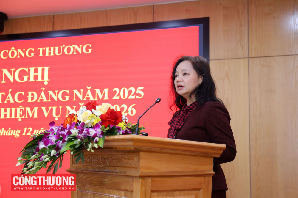 Nguyễn Thị Lâm Giang - Bí thư Đảng bộ, Cục trưởng Cục Đổi mới sáng tạo, Chuyển đổi xanh và Khuyến công