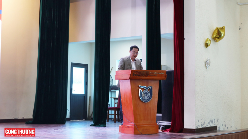 trần quốc việt