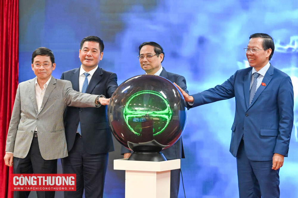 Thủ tướng: Ngành công thương phải phát huy "6 tiên phong"