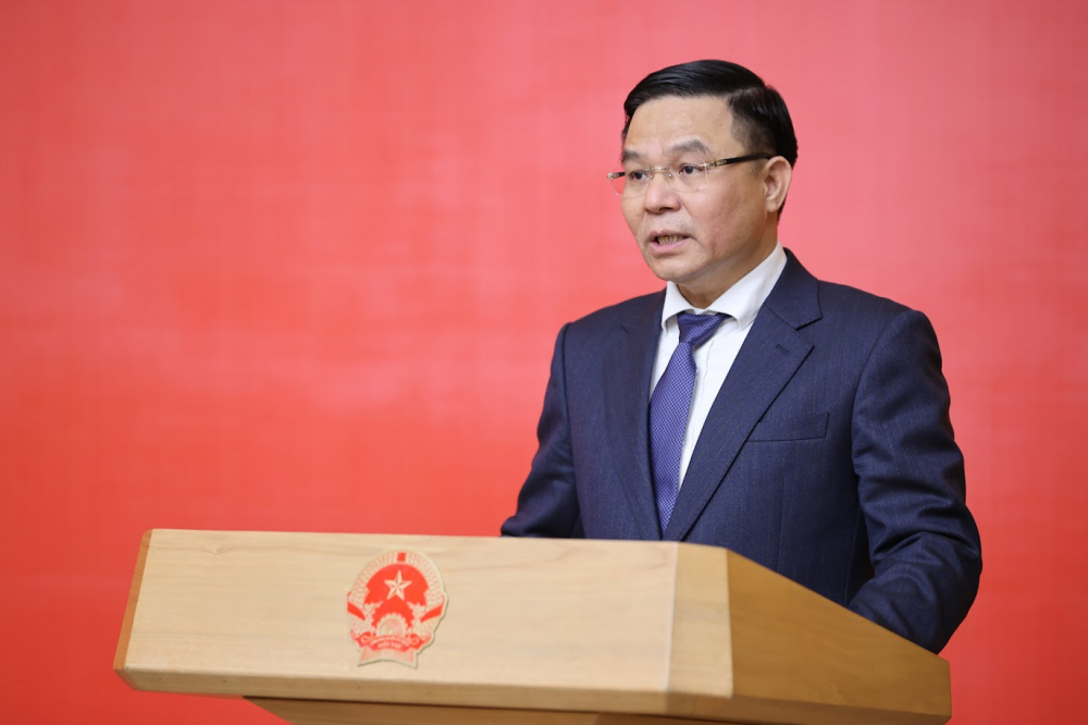 Đồng chí Lê Mạnh Hùng cam kết sẽ cùng tập thể cấp ủy xây dựng Đảng bộ Bộ Công Thương vững mạnh, đoàn kết, thống nhất ý chí hành động, khẩn trương, quyết liệt triển khai các công việc, xứng đáng với sự tin tưởng của Đảng, Nhà nước, Chính phủ, Thủ tướng Chính phủ