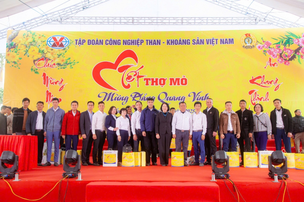 tết thợ mỏ 2025