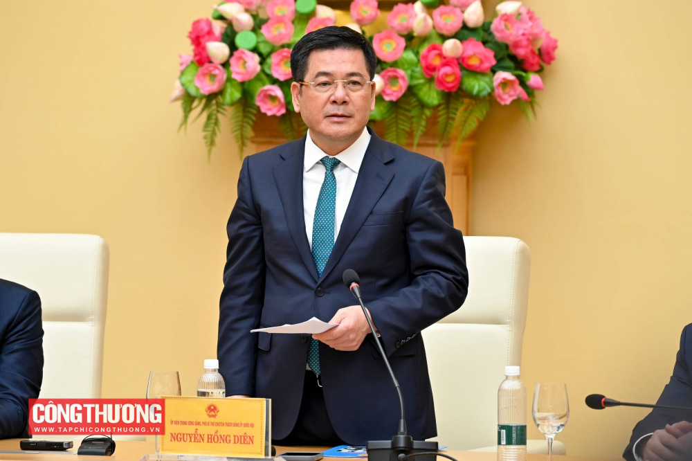 Đồng chí Nguyễn Hồng Diên - Ủy viên Ban Chấp hành Trung ương Đảng, Phó Bí thư Đảng ủy Quốc hội, nguyên Bí thư Đảng ủy, nguyên Bộ trưởng Bộ Công Thương khẳng định gần 5 năm công tác để lại nhiều dấu ấn đặc biệt đối với cá nhân đồng chí