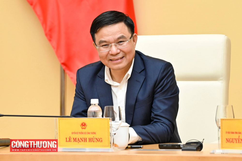 Quyền Bộ trưởng Bộ Công Thương Lê Mạnh Hùng