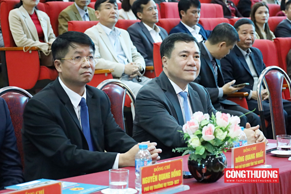 Lễ công bố Quyết định sáp nhập và đổi tên thành trường Cao đẳng Kỹ thuật Công nghệ Việt - Đức