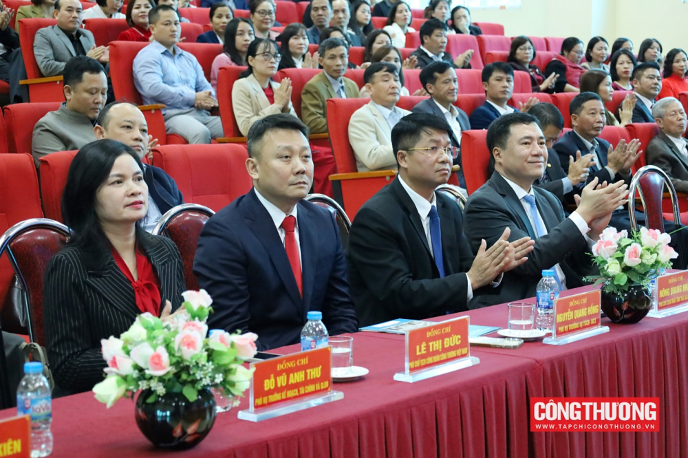 Lễ công bố Quyết định sáp nhập và đổi tên thành trường Cao đẳng Kỹ thuật Công nghệ Việt - Đức