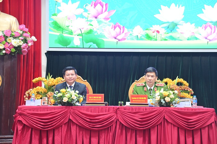 Hội thảo do PGS.TS Đinh Văn Châu - Hiệu trưởng Trường Đại học Điện lực và Trung tướng GS.TS Trần Minh Hưởng - Giám đốc Học viện Cảnh sát nhân dân đồng chủ trì Hội thảo.