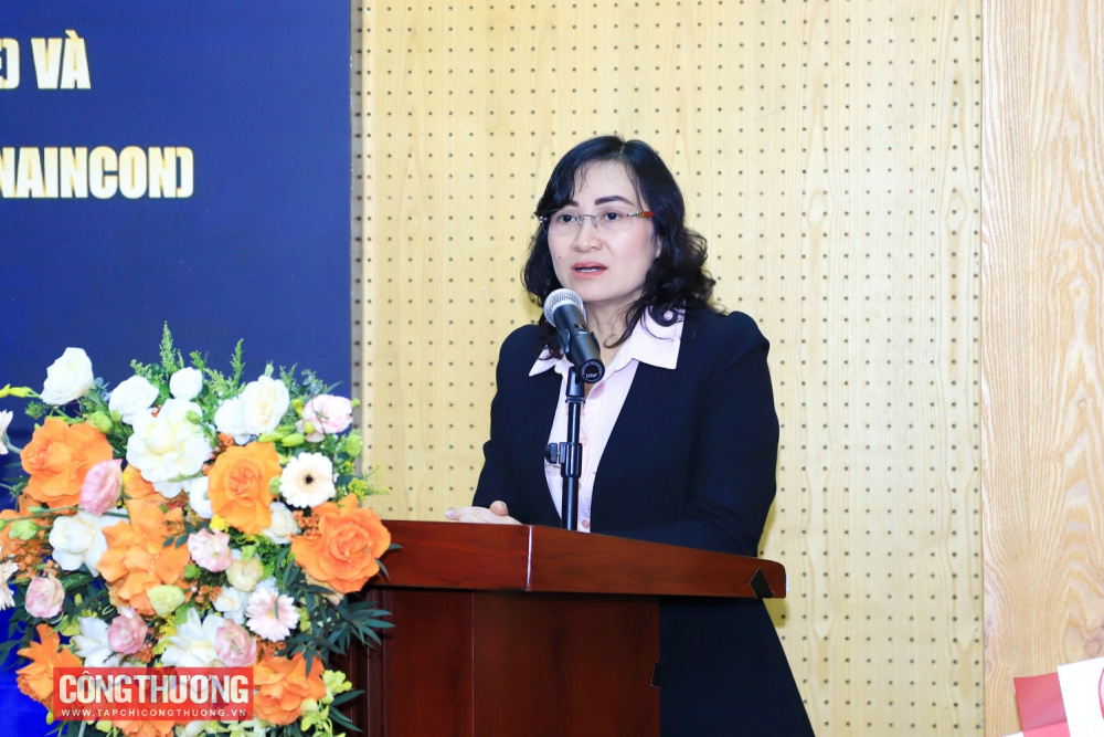 Thứ trưởng Phan Thị Thắng