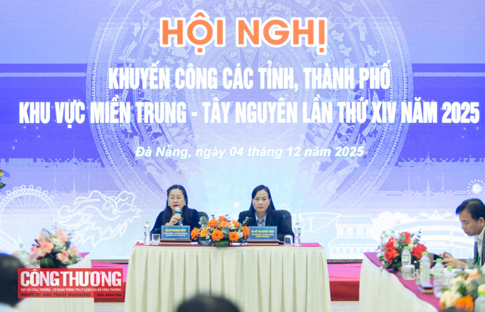 Phó Cục trưởng Cục Đổi mới sáng tạo, Chuyển đổi xanh và Khuyến công Đỗ Thị Minh Trâm và Phó Giám đốc Sở Công Thương thành phố Đà Nẵng Đỗ Thị Quỳnh Trâm chủ trì Hội nghị.