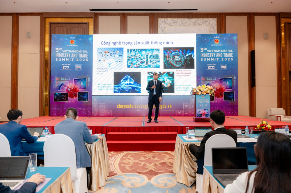 ông Nguyễn Hoa Cương - Phó Viện trưởng Viện Nghiên cứu Chính sách và Chiến lược