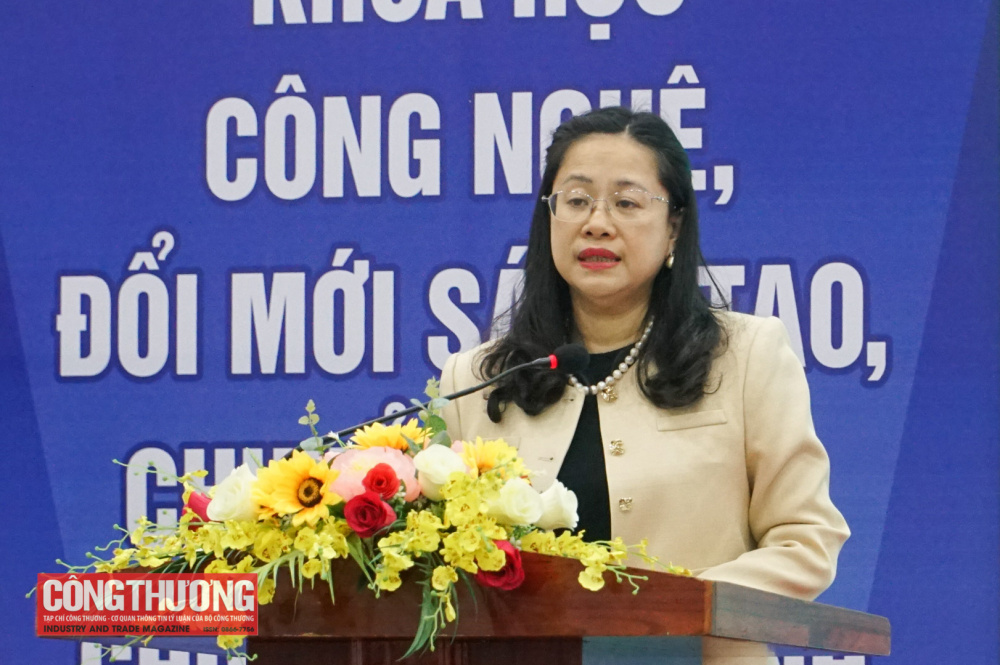 bà Đỗ Thị Minh Trâm - Phó Cục trưởng Cục Đổi mới sáng tạo, Chuyển đổi xanh và Khuyến công