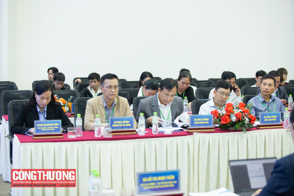 Các đại biểu tham dự Hội nghị