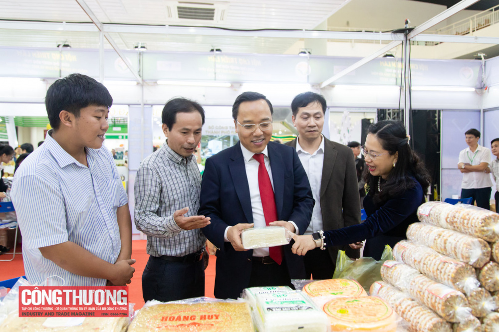 Thứ trưởng Nguyễn Hoàng Long