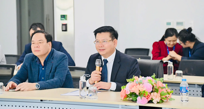 PGS.TS Đinh Văn Châu – Phó Bí thư Đảng ủy, Hiệu trưởng Trường Đại học Điện lực phát biểu tại chương trình làm việc.