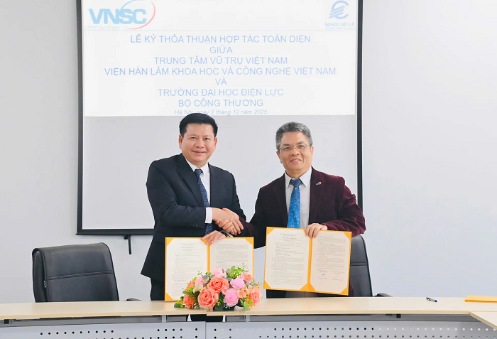Lễ ký kết thỏa thuận hợp tác toàn diện giữa Trung tâm Vũ trụ Việt Nam và Trường Đại học Điện lực.