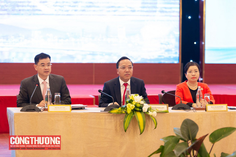 Thứ trưởng Nguyễn Hoàng Long