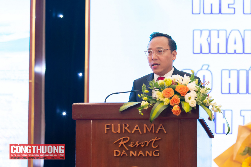 Thứ trưởng Nguyễn Hoàng Long