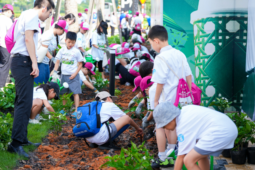 AEON Việt Nam 3 năm liên tiếp vào Top 3 Doanh nghiệp Bền vững ngành Thương mại – Dịch vụ