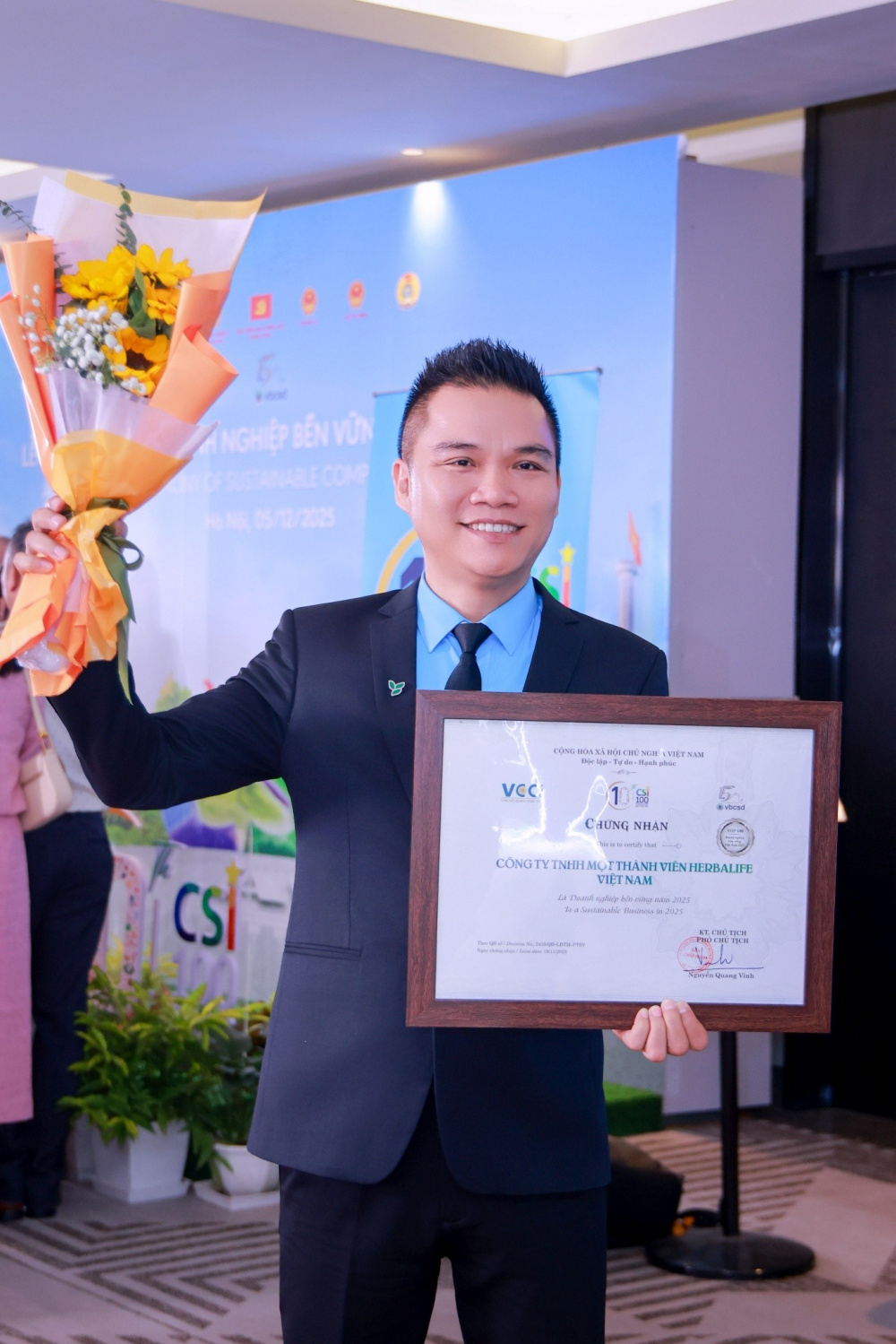 Herbalife Việt Nam được Liên đoàn Thương mại và Công nghiệp Việt Nam vinh danh Top 100 Doanh Nghiệp Bền Vững Việt Nam 2025