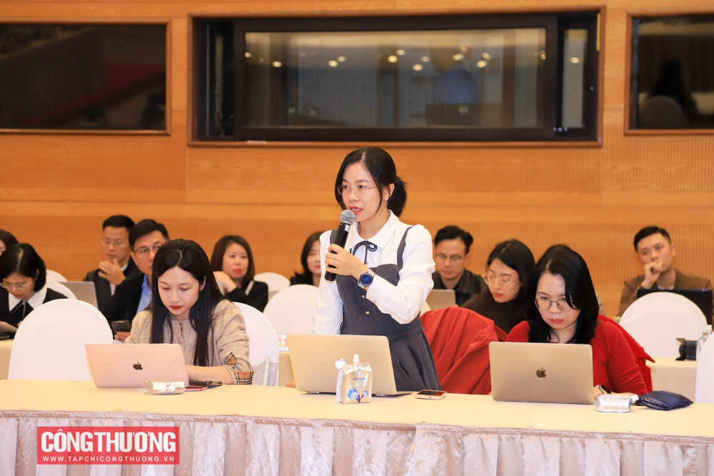 họp báo Chính phủ