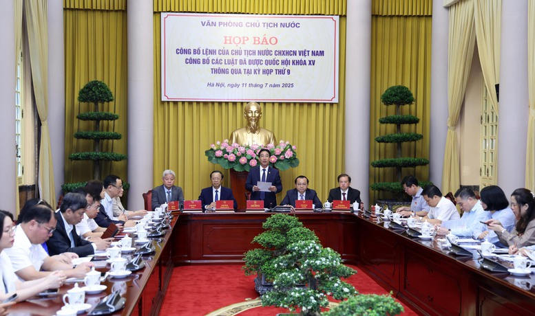 công bố lệnh của chủ tịch nước