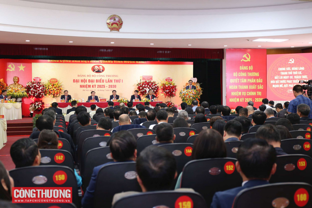 Phó Thủ tướng: Bộ Công Thương giữ vững vai trò là "lá cờ đầu" trên mặt trận kinh tế, điểm tựa cho doanh nghiệp