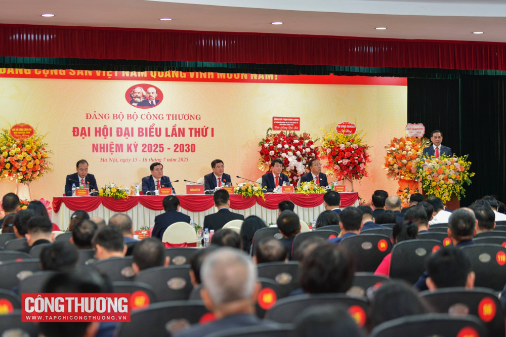 Phó Thủ tướng: Bộ Công Thương giữ vững vai trò là "lá cờ đầu" trên mặt trận kinh tế, điểm tựa cho doanh nghiệp