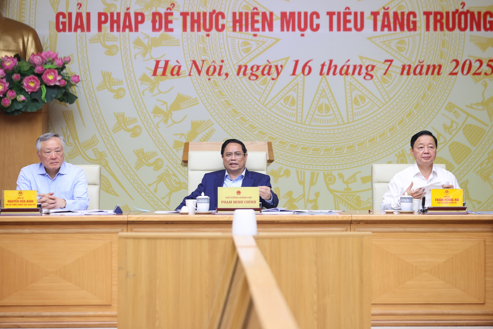 Thủ tướng: Tăng trưởng 8,3-8,5% năm 2025 là khó nhưng không thể không làm