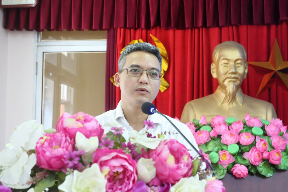 Trưởng phòng CNTT-TĐH thông qua hình thức thi tại buổi lễ